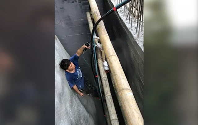 F-230 Extrusion Mortar Grout Pump - Elastic cement Video